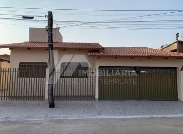 Casa Completa com 3 Quartos e Suíte